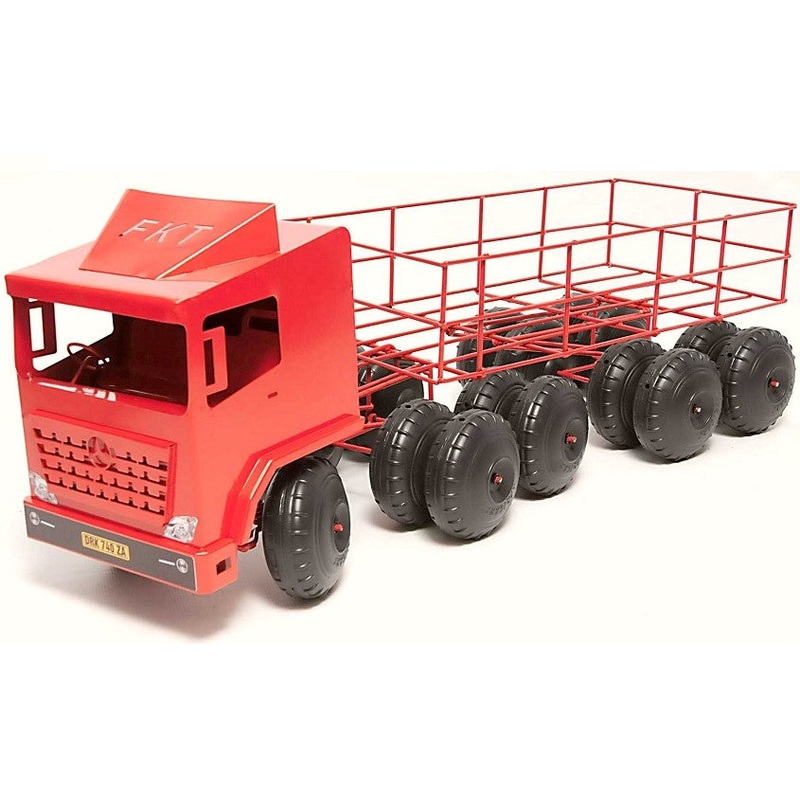 TOY STEEL TRUCK WITH 18 WHEELS AFRICARS